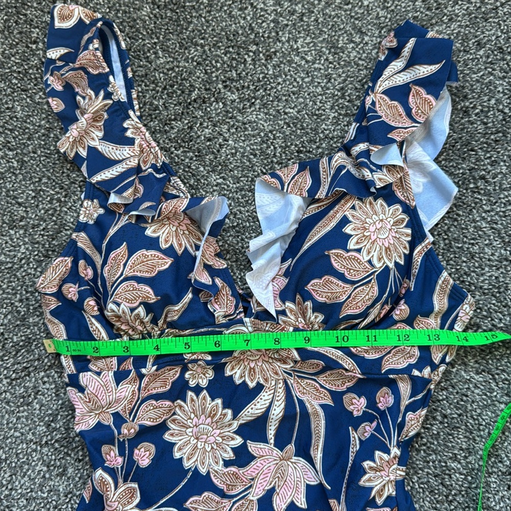 Cupshe Floral Women’s One-piece V-neckline and Ruched Detailing Size Medium - Picture 7 of 9